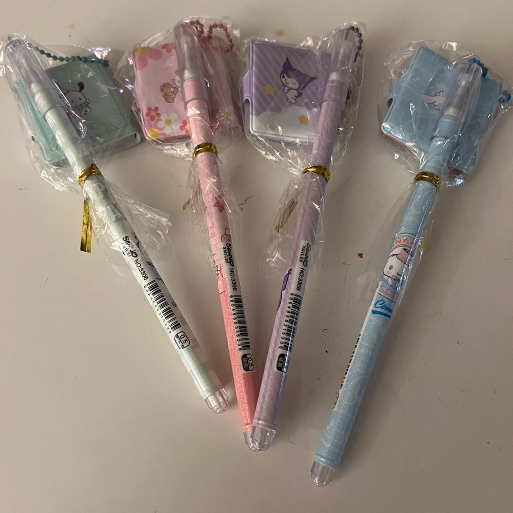 Sanrio Character Pens With Mini Notebooks - Picture 2 of 7